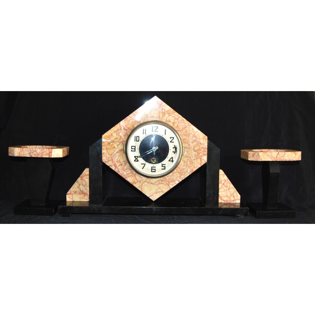 Reloj de mesa art decó.