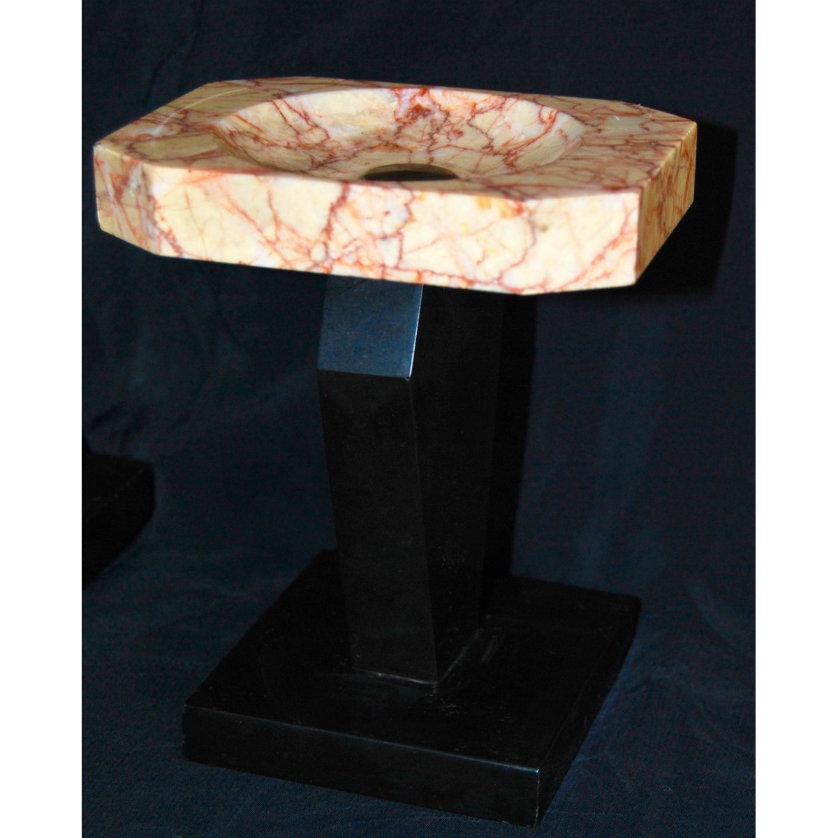 Reloj de mesa art decó.