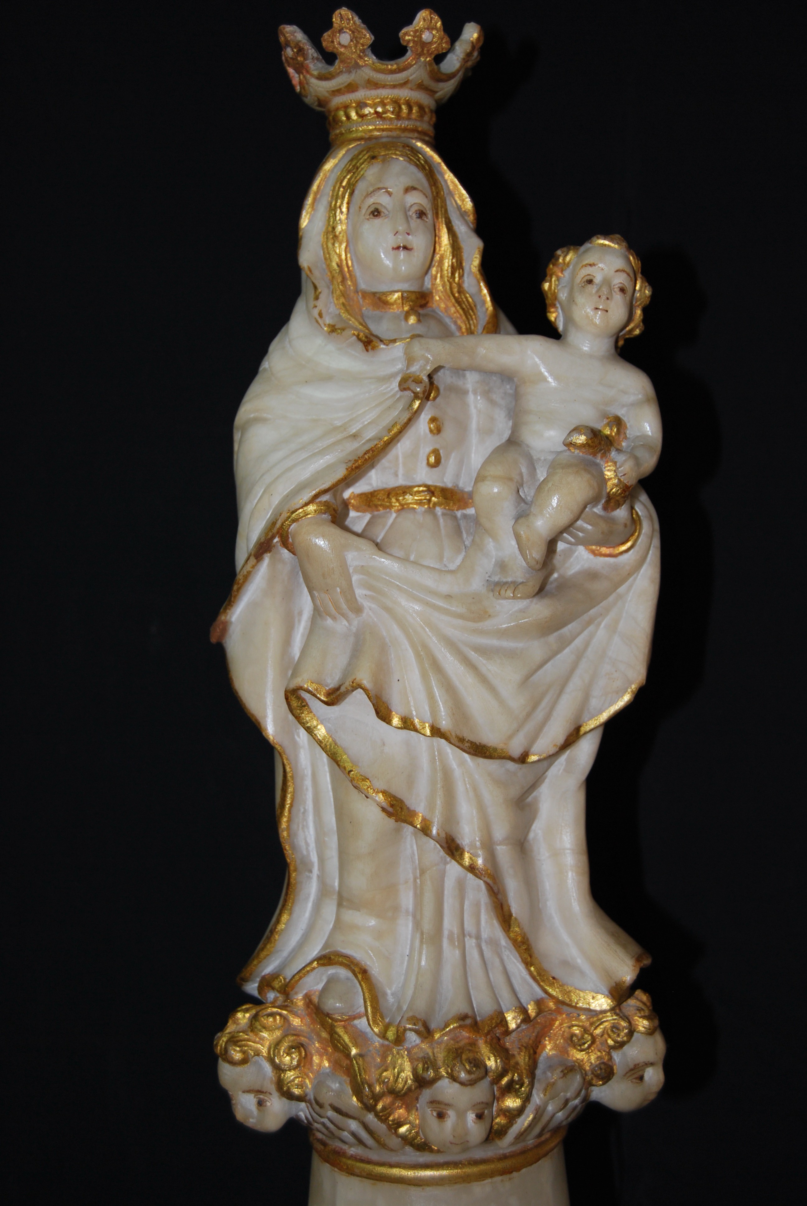 Virgen del Pilar del siglo XVIII de alabastro