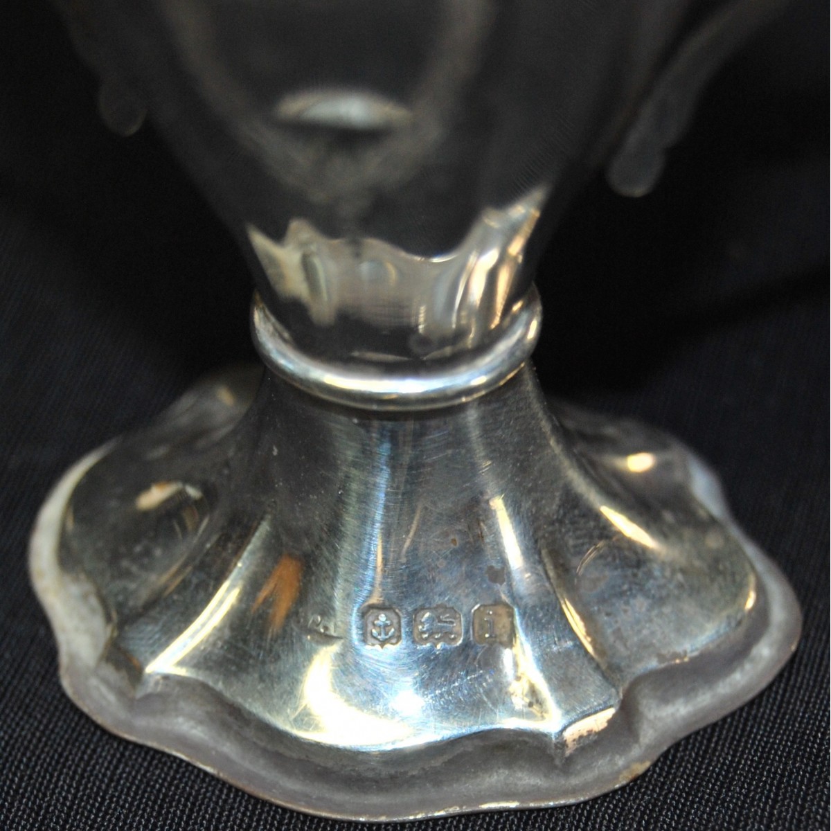 Salero de plata de finales del siglo XIX.