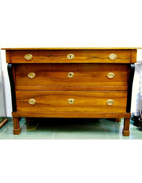 Comó impero italiano in noce, principio del XIX secolo