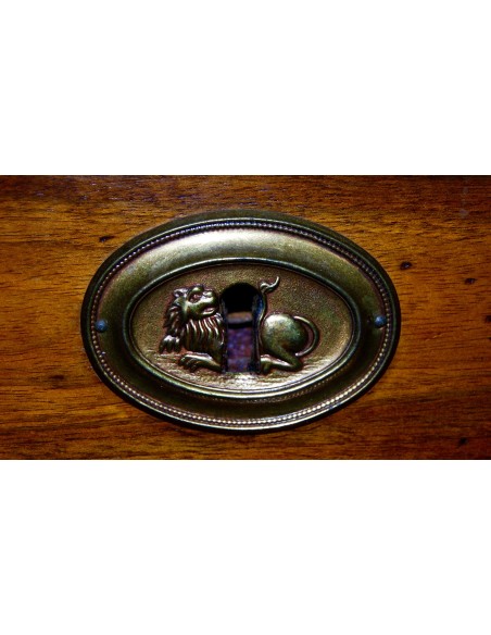 Comó impero italiano in noce, principio del XIX secolo