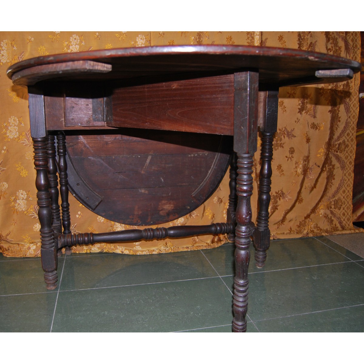 Mesa de alas, principio del siglo XX.