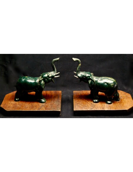 Pareja de elefantes de bronce, principio siglo XX.