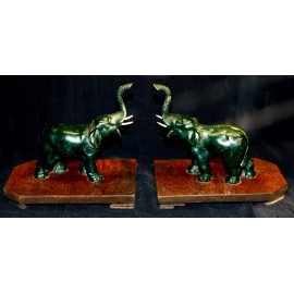 Coppia di elefanti in bronzo.