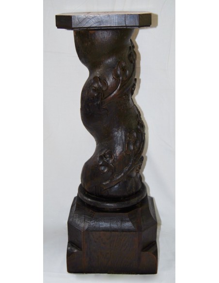 Baroque column in oak wood, 17th.