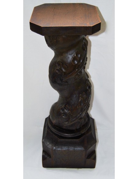 Baroque column in oak wood, 17th.