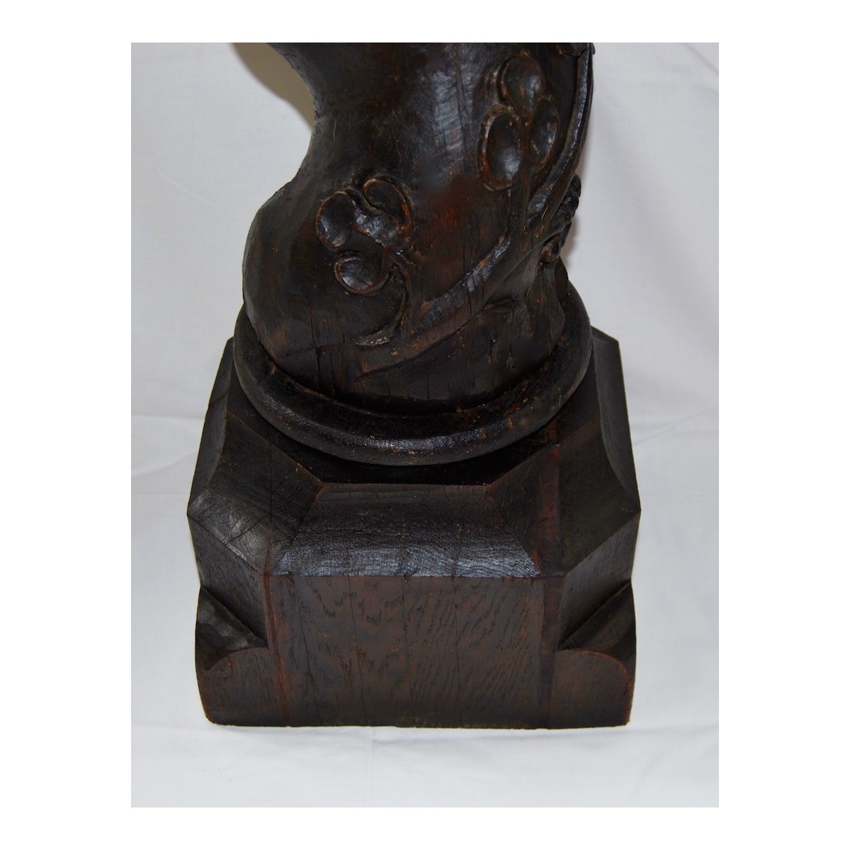 Baroque column in oak wood, 17th.