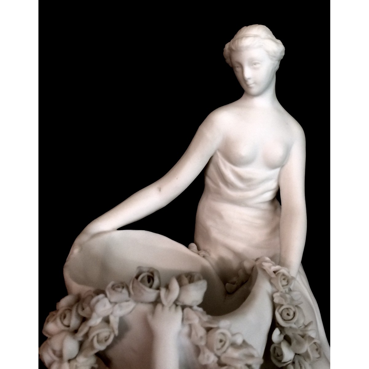 Biscuit de Sevres, escena romantica, siglo XIX