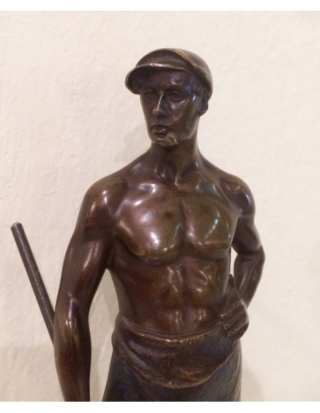 Herrero, escultura de bronce, periodo decó 