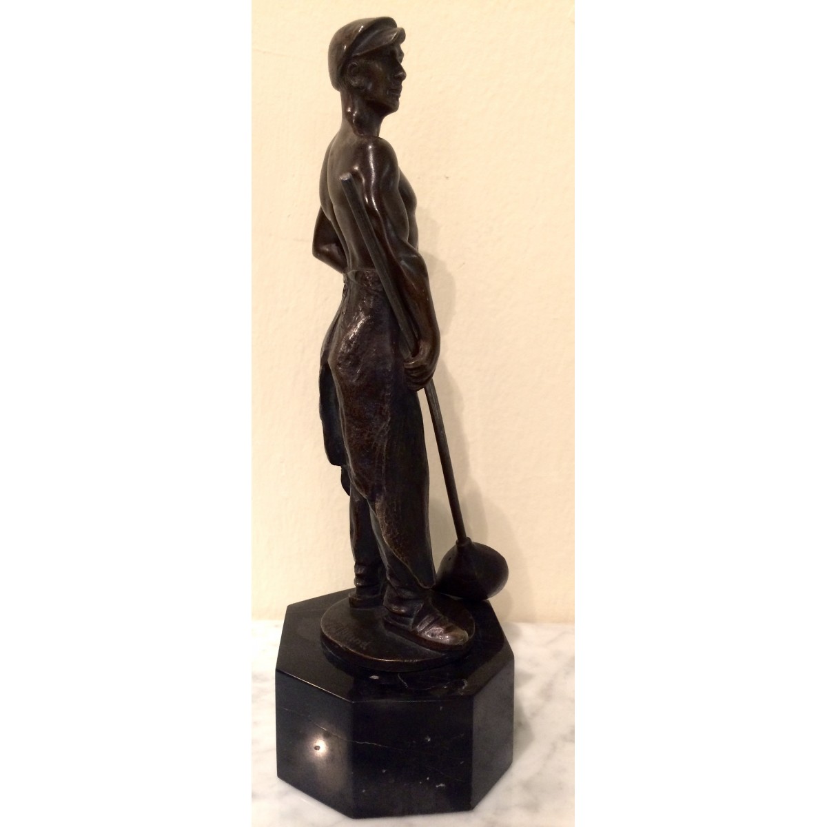 Herrero, escultura de bronce, periodo decó 