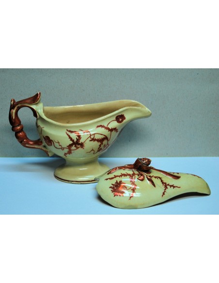 Salsera de reflejo metálico 