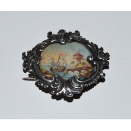 Silver brooch, 19th, inside miniature painted.