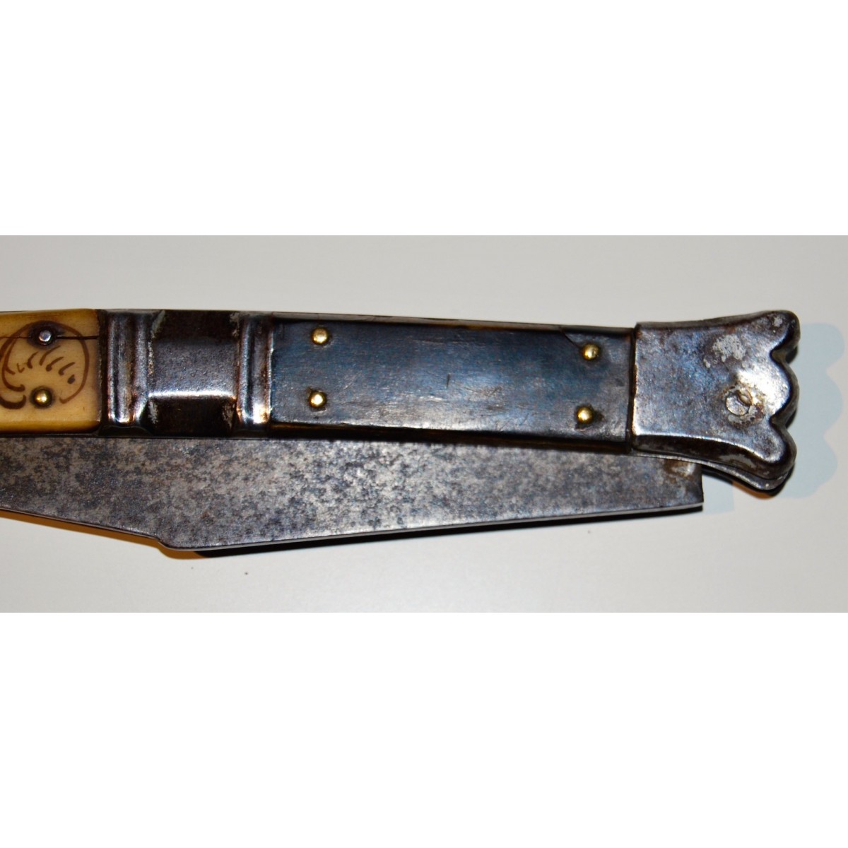 Coltello a serramanico dell'800