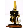 Microscopio inglés del siglo XIX 