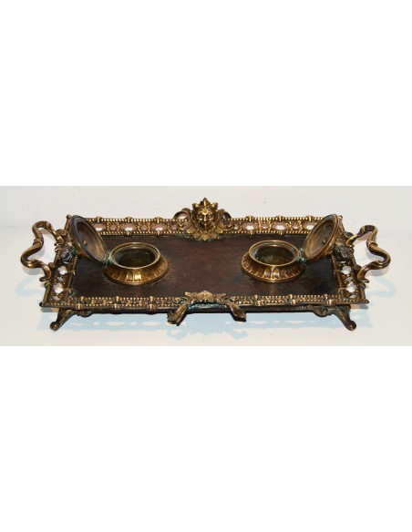 Escribanía de bronce del siglo XIX.