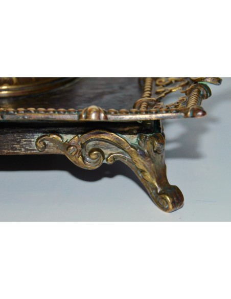 Escribanía de bronce del siglo XIX.