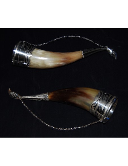 Pareja de polvoreras de asta y plata