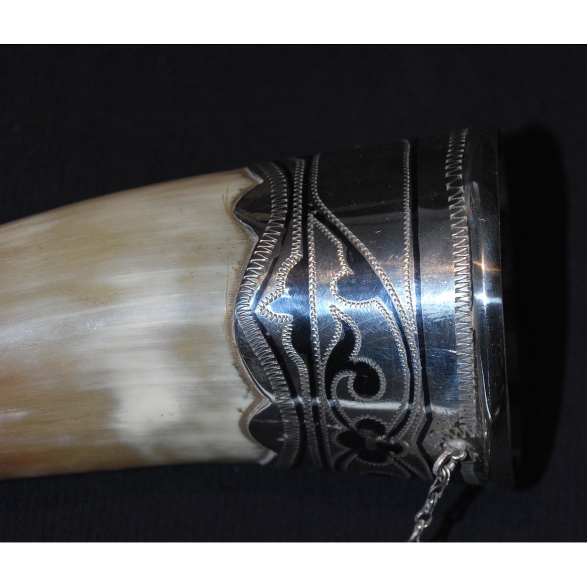 Pareja de polvoreras de asta y plata