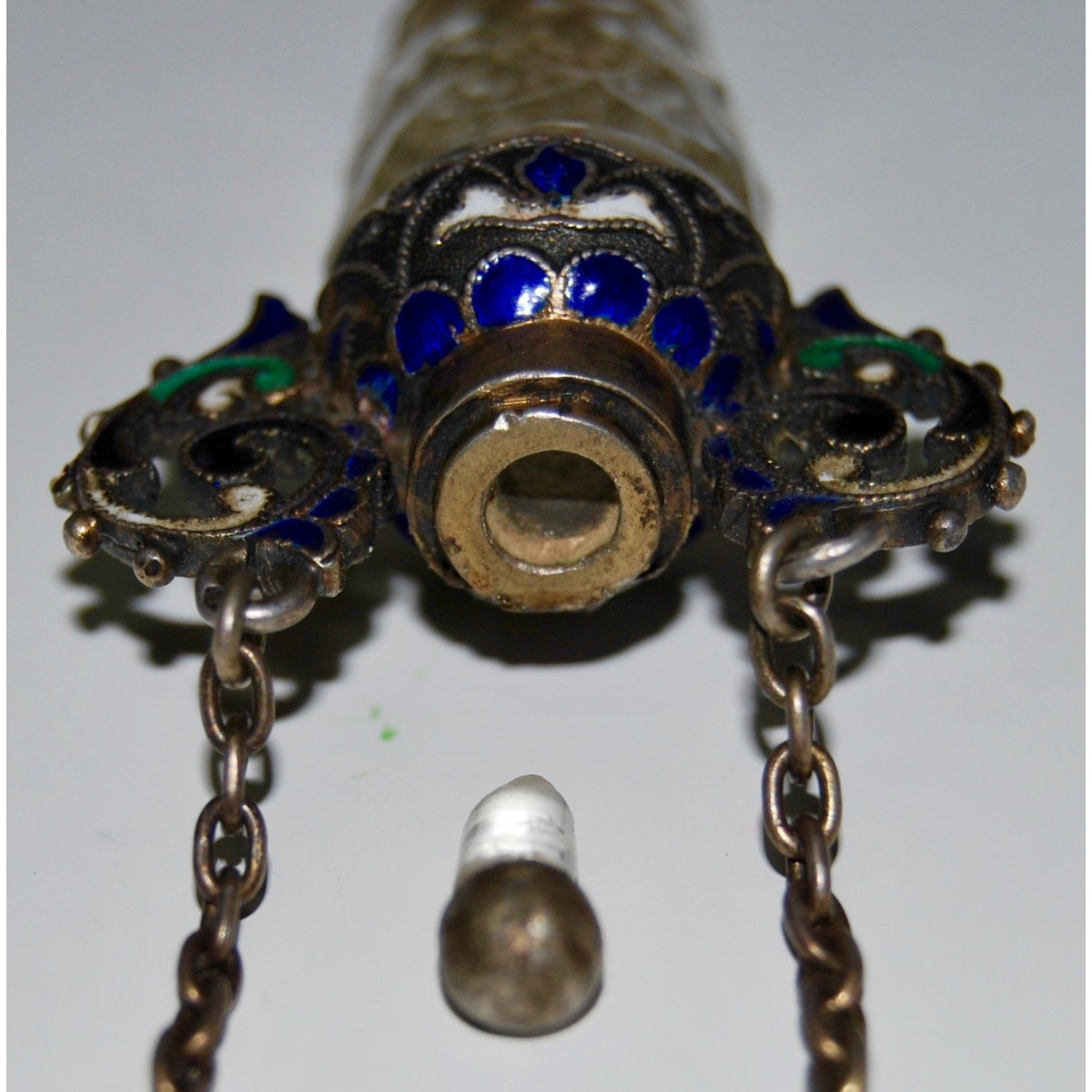 Colgante frasco de perfume finales del siglo XIX