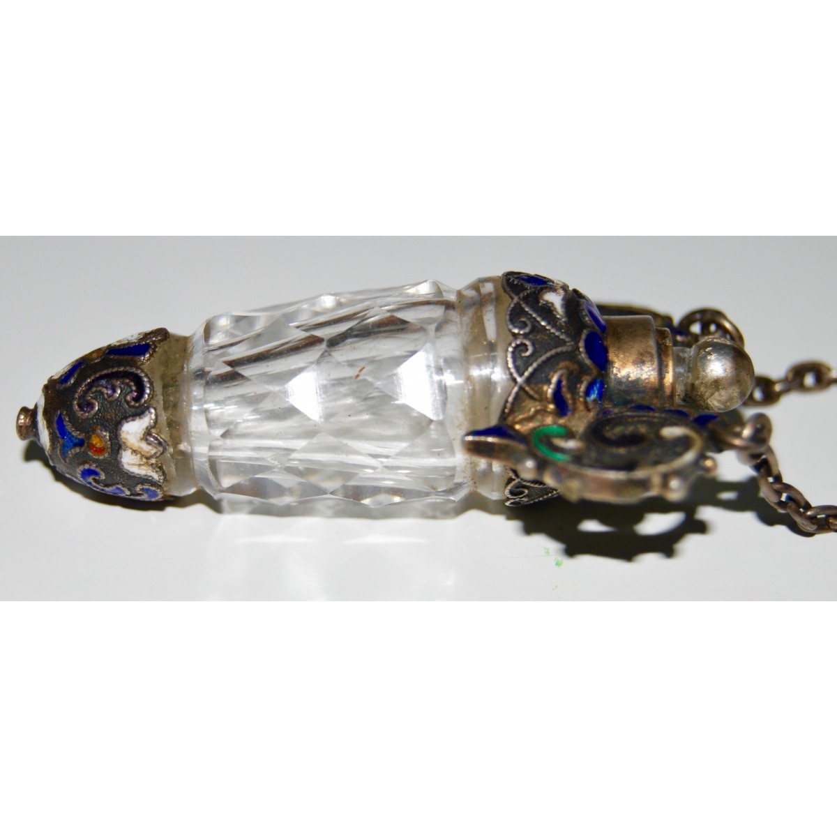 Colgante frasco de perfume finales del siglo XIX