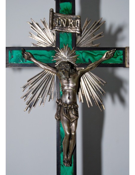 Crucifijo de plata ebano y malaquita, siglo XIX