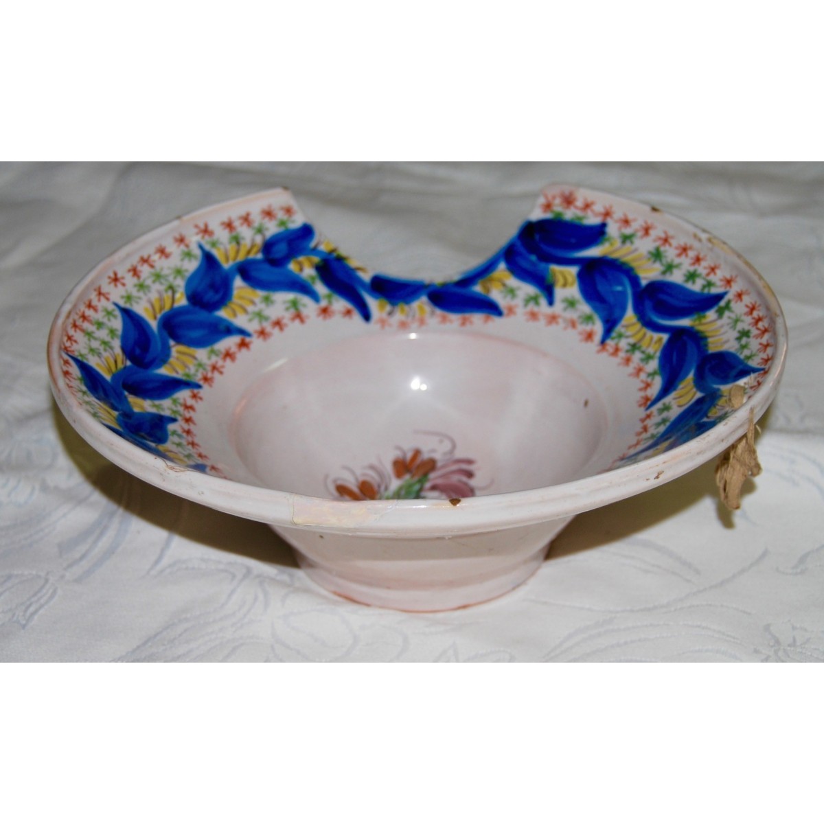 Vacía de barbero del siglo XIX.