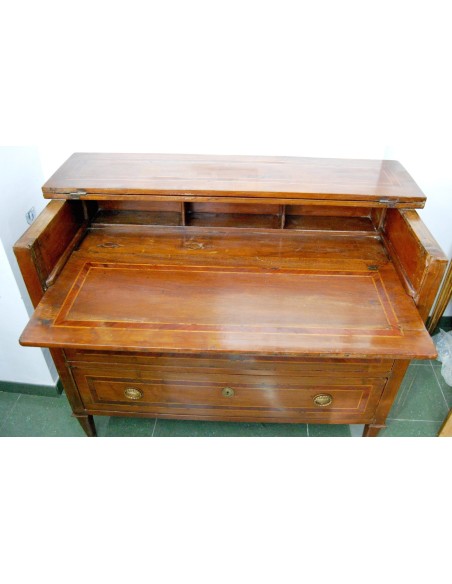 Cómoda escritorio italiana del siglo XVIII