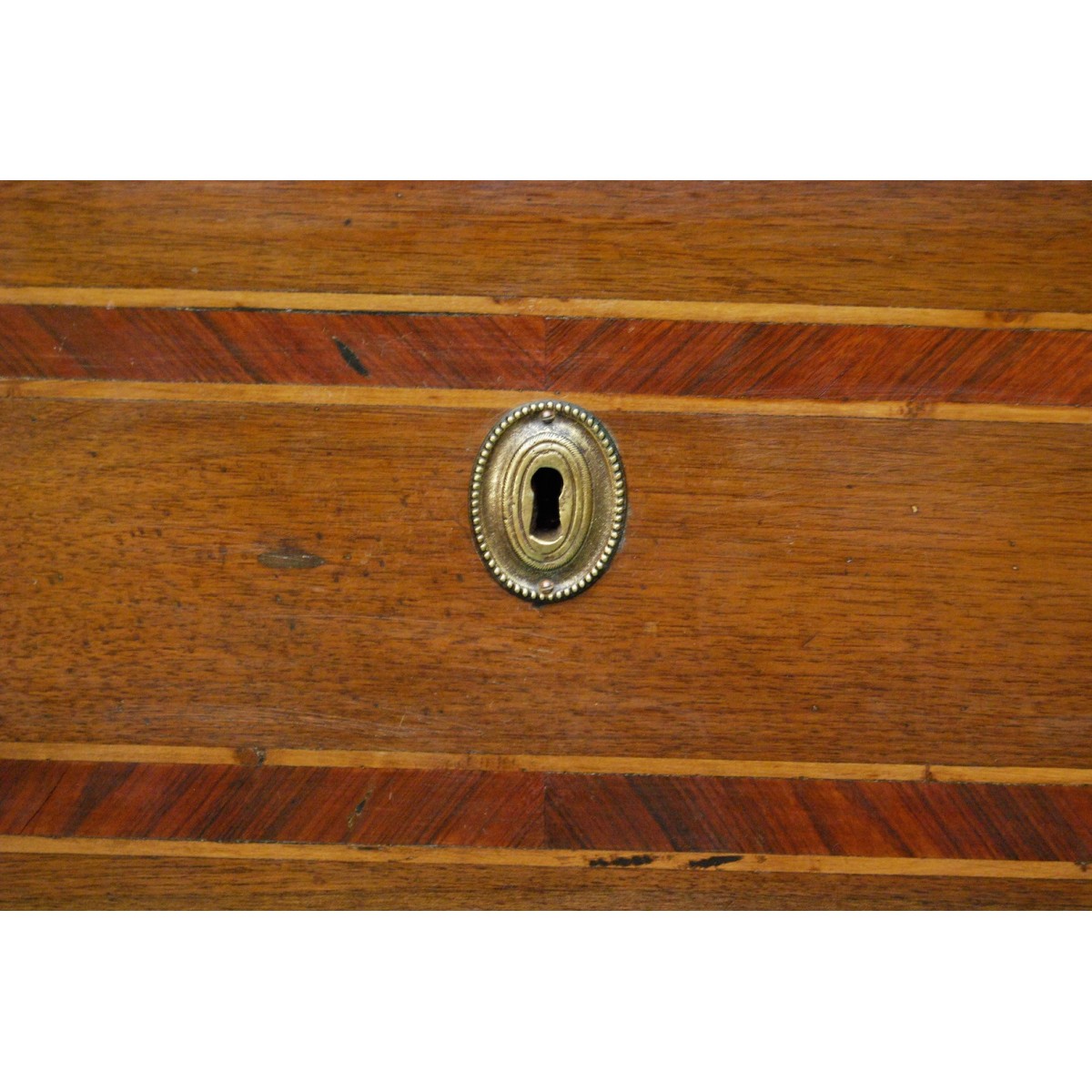 Cómoda escritorio italiana del siglo XVIII