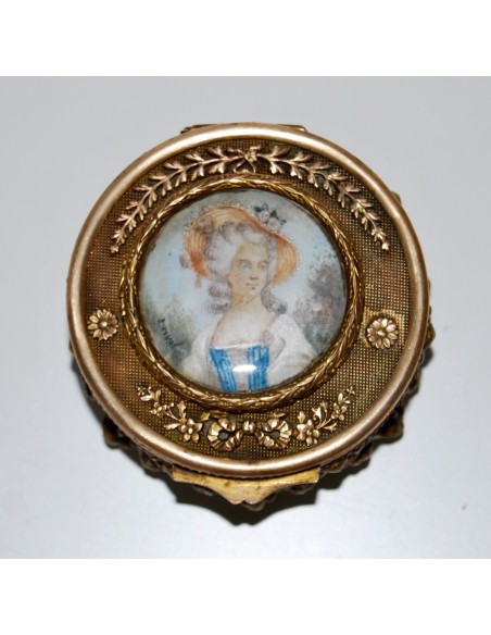 Caja de cristal y bronce con miniatura del siglo XIX