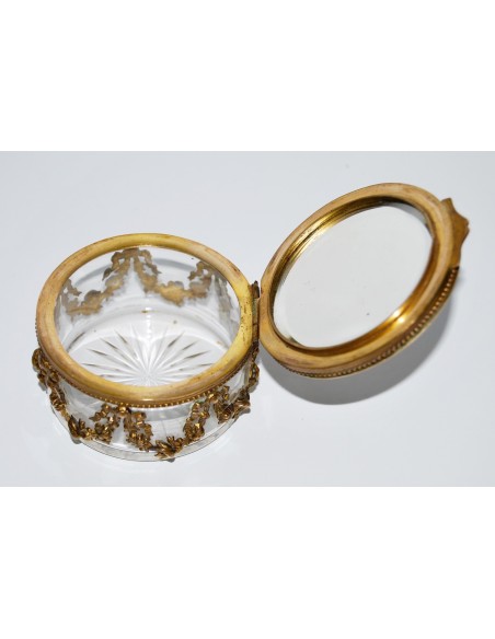 Caja de cristal y bronce con miniatura del siglo XIX