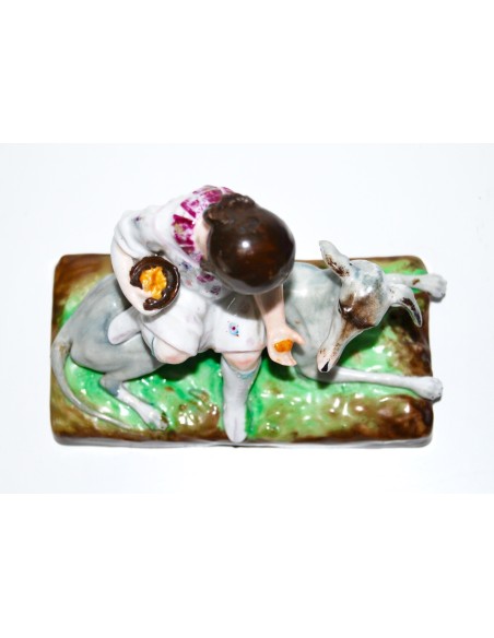 Figuras de niña y galgo, porcelana alemana (1880-1890)