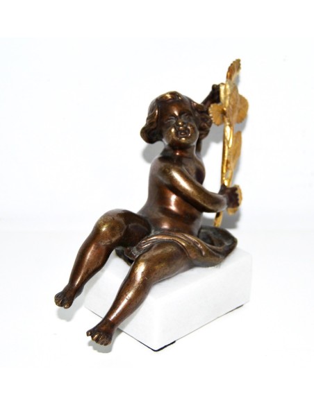 Putto de bronce del siglo XIX
