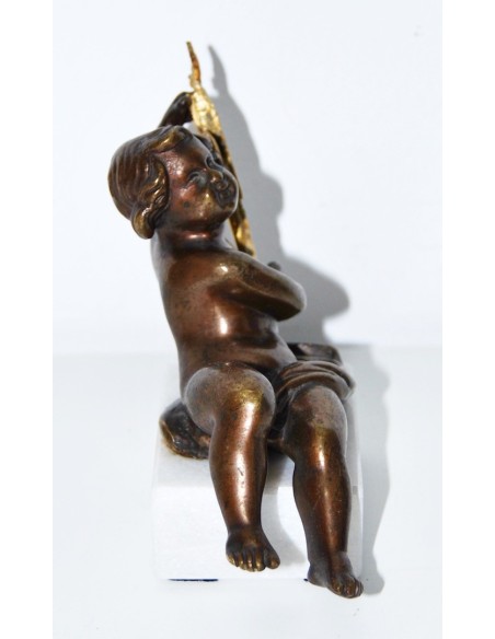 Putto de bronce del siglo XIX