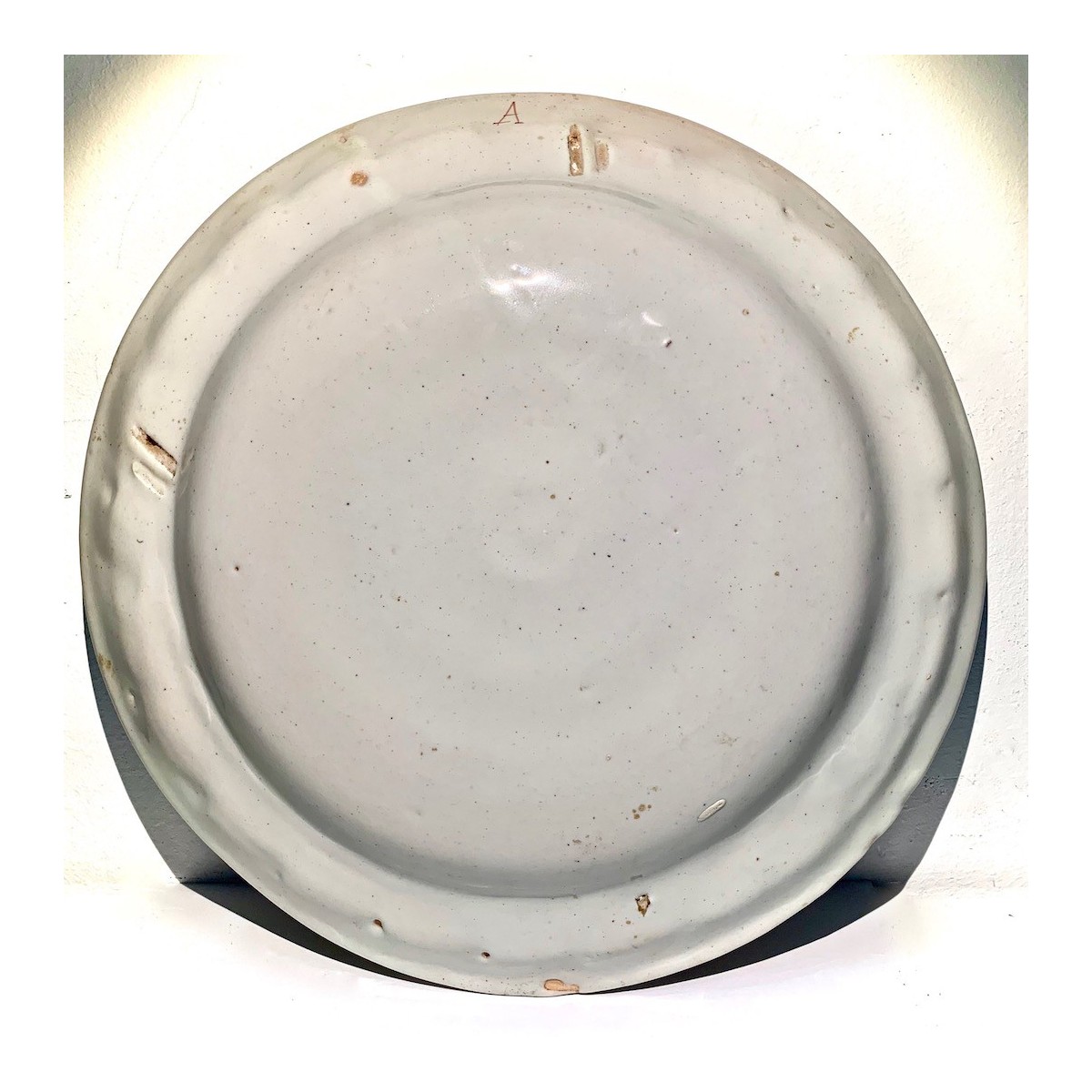 Plato de cerámica de Alcora del siglo XIX