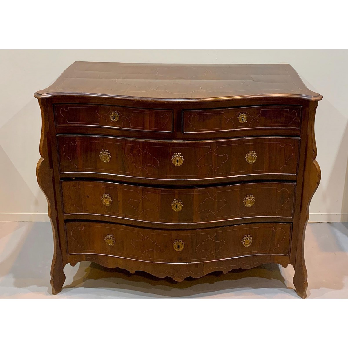 Cómoda mallorquina del siglo XVIII