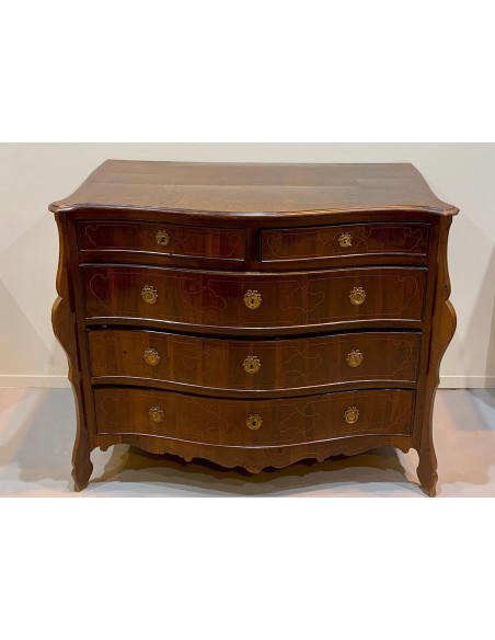 Cómoda mallorquina del siglo XVIII
