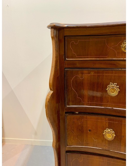 Cómoda mallorquina del siglo XVIII