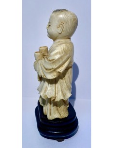 Escultura de marfil Niño con copas 2