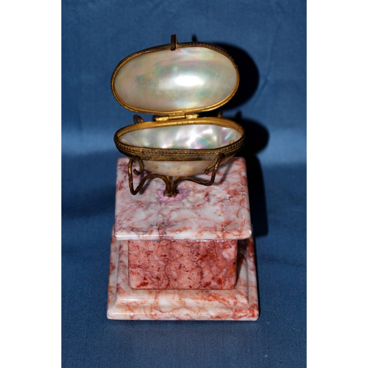 Pequeño joyero, siglo XIX.