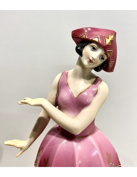 Bailarina de cerámica decó.