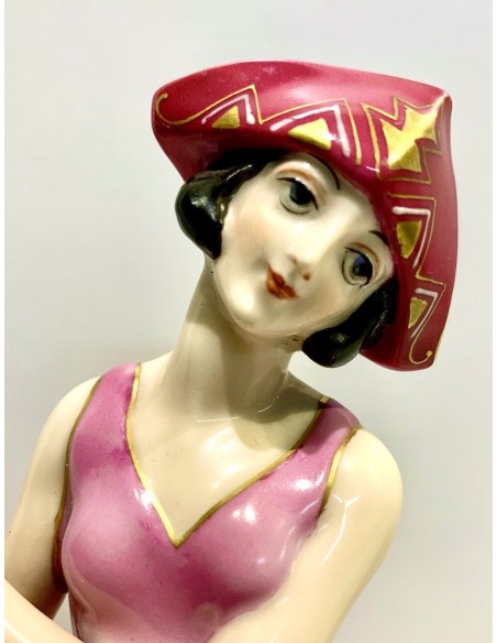 Bailarina de cerámica decó.