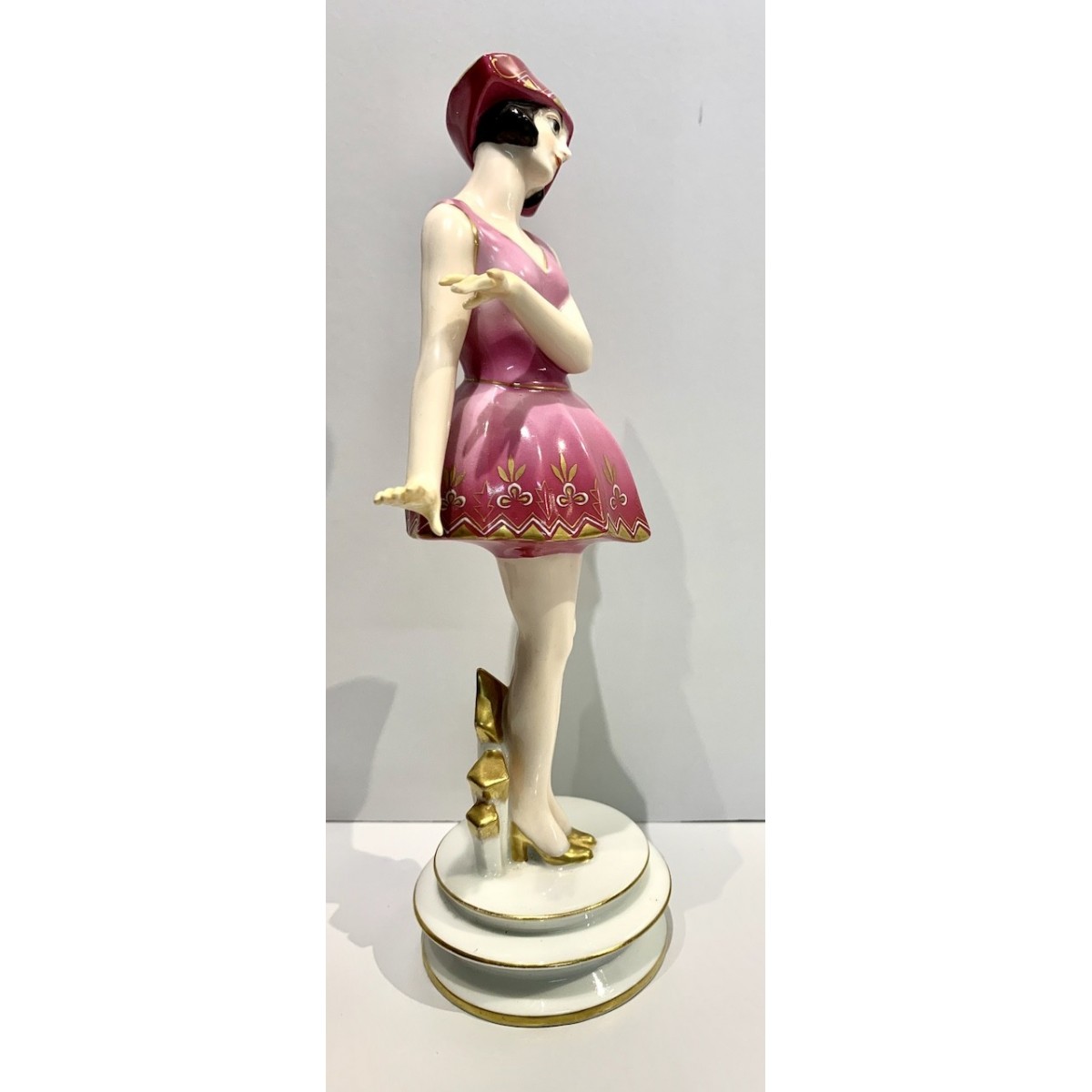 Bailarina de cerámica decó.