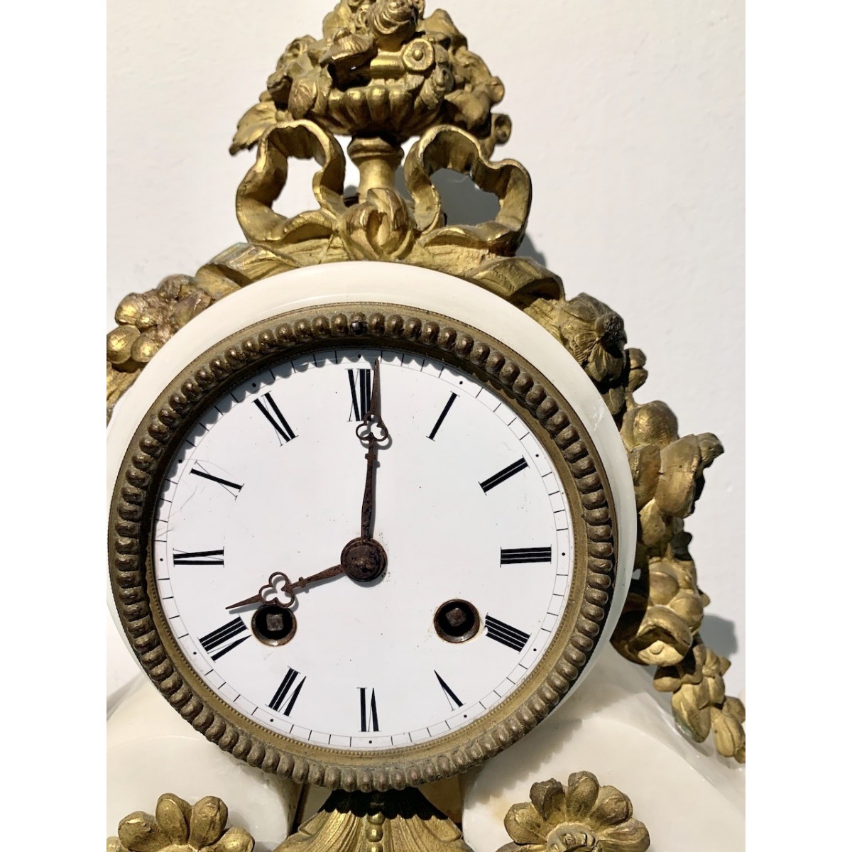 Reloj, pendulo de sobremesa del siglo XIX