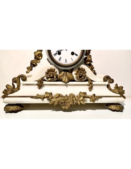 Reloj, pendulo de sobremesa del siglo XIX