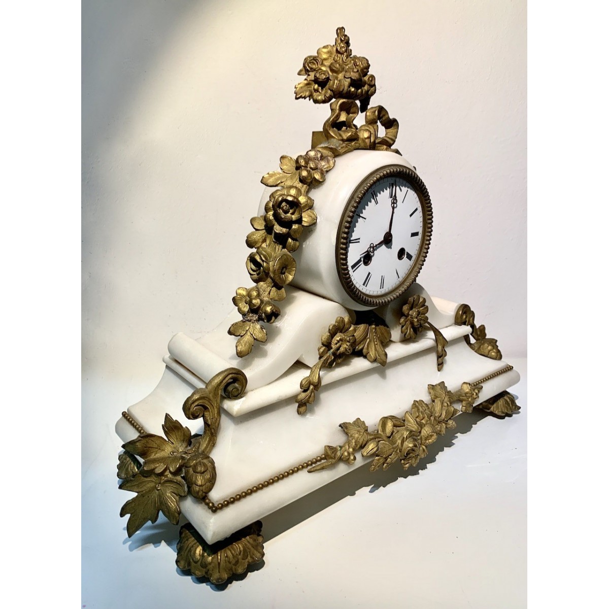 Reloj, pendulo de sobremesa del siglo XIX