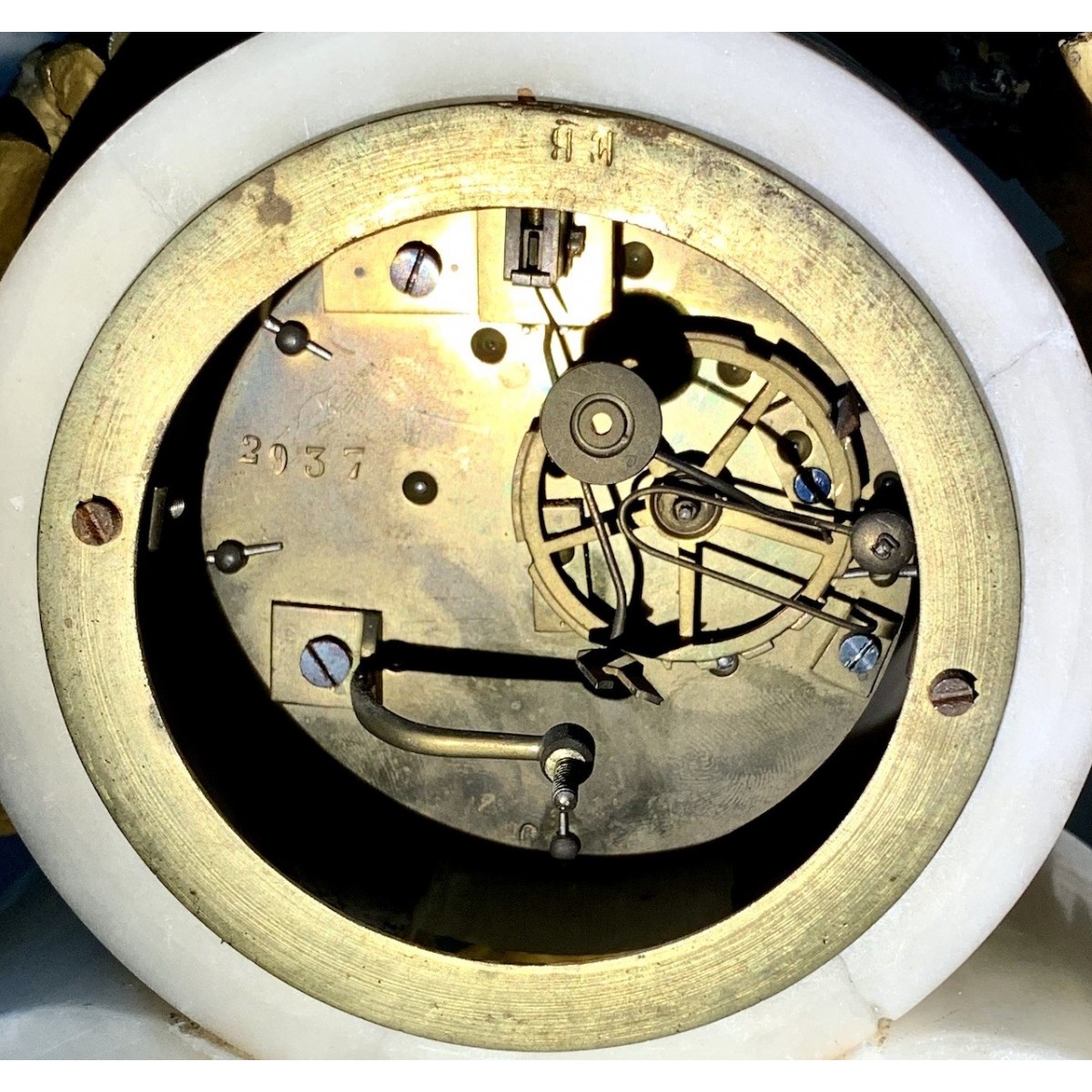 Reloj, pendulo de sobremesa del siglo XIX