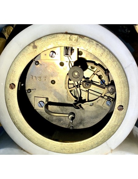 Reloj, pendulo de sobremesa del siglo XIX