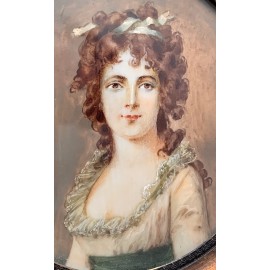Retrato de mujer, miniatura del siglo XIX. 2