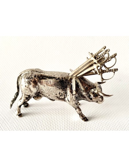 Toro palillero de plata de ley